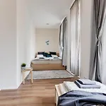 Big And Beautiful Apartment - S9